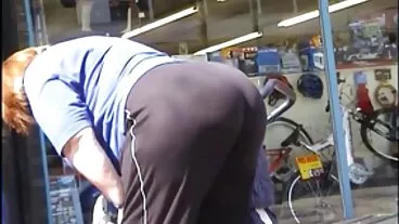 Tóc ĐỎ MILF web sex truc tuyen trong trơn và ướt đẫm bikini đập